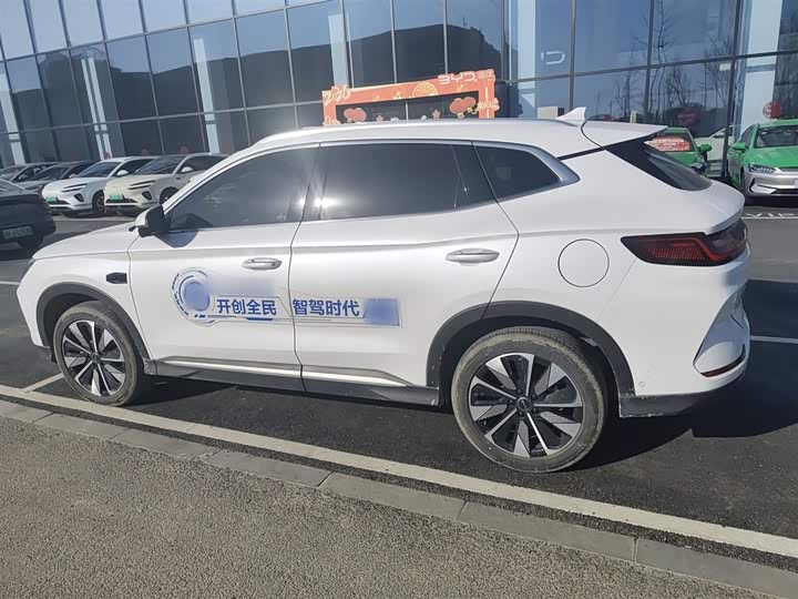 2025 BYD Song Plus Hybrid/EV