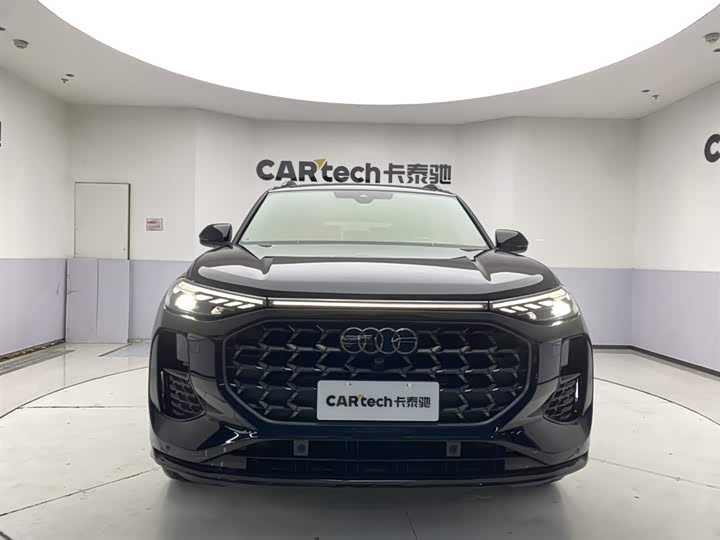 Audi Q6 2024 2024款 40 TFSI quattro 观云型 飞骑套装 7座