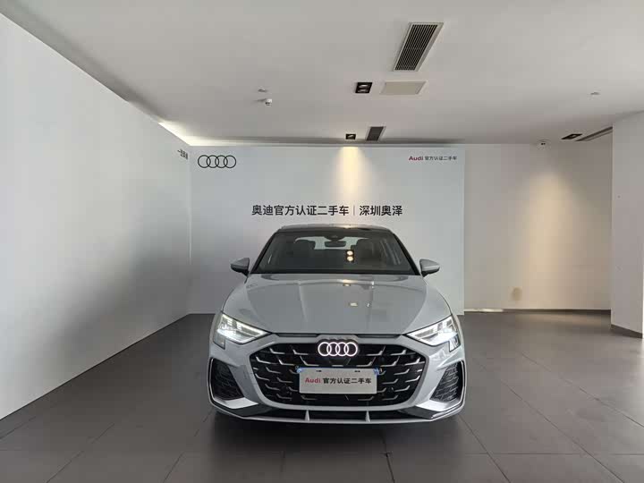 Audi A3 2025 2025款 A3L Limousine 35TFSI 飞驰尊享型