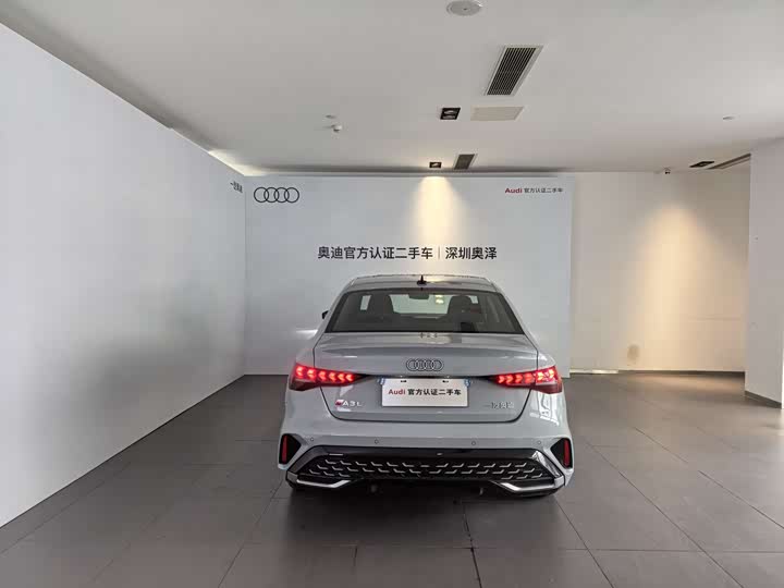 Audi A3 2025 2025款 A3L Limousine 35TFSI 飞驰尊享型
