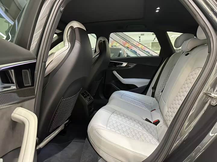 Audi RS 4 2021 2021款 RS4 Avant 黑曜版