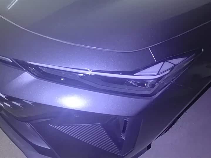 Changan UNI-V Hybrid 2024 2024款 蓝鲸智电iDD 136km 智趣型