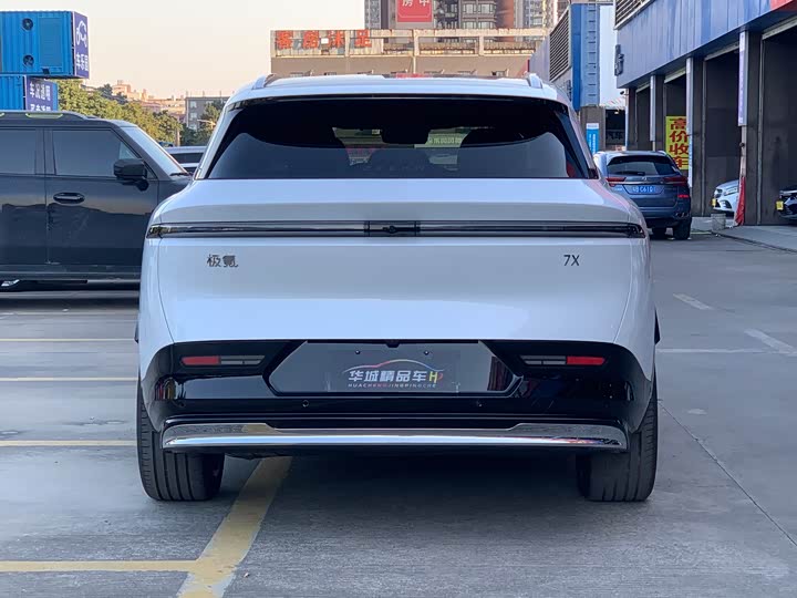 Zeekr 7X 2025 2025款 100kWh 长续航后驱智驾版