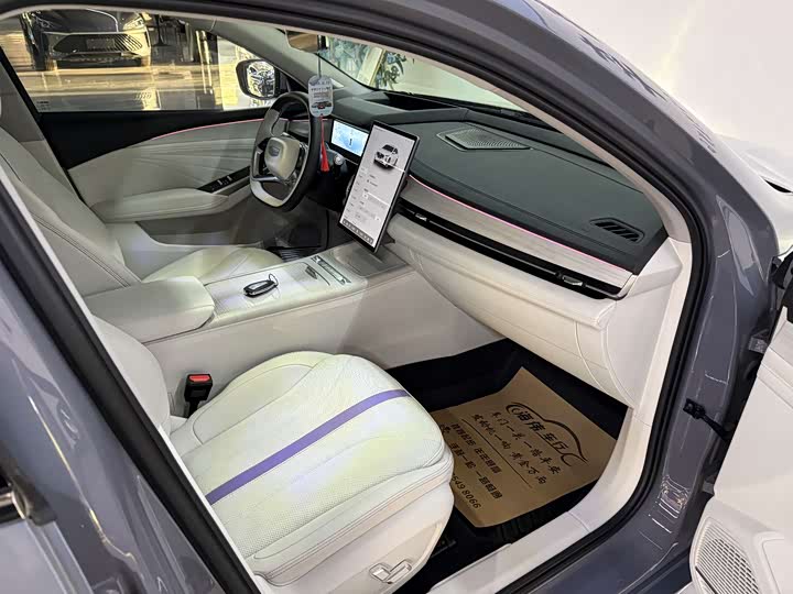 Geely Preface L 2024 2024款 油混 1.5TD 天宫版