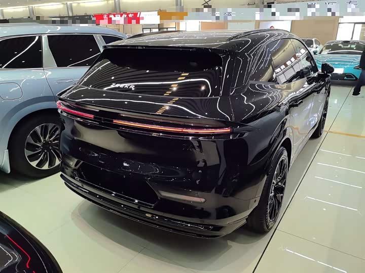 Zeekr 7X 2025 2025款 100kWh 长续航后驱智驾版