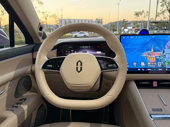 Aito M5 2025 2025款 增程 Ultra 四驱版