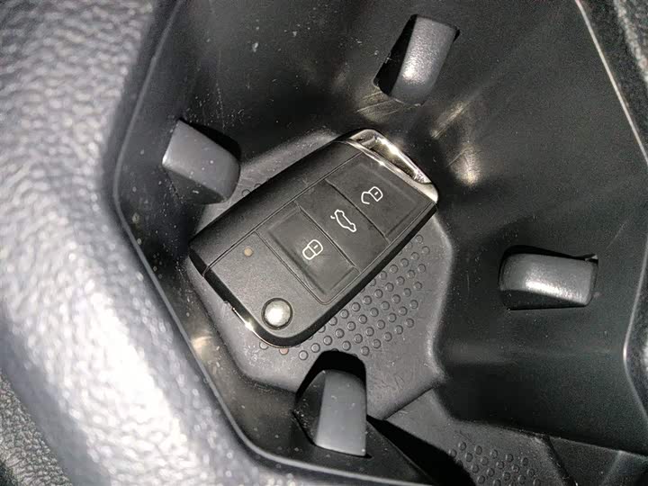 Volkswagen Bora 2025 2025款 200TSI DSG悦行PRO版