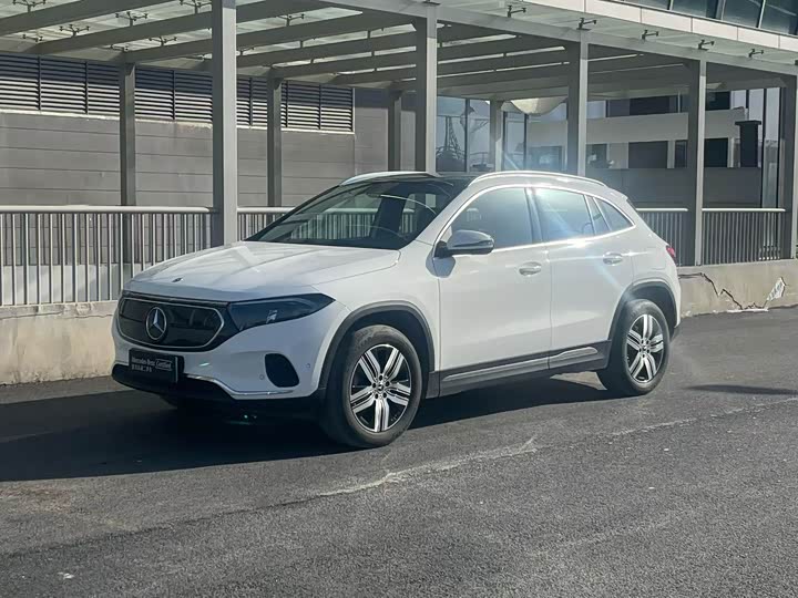 Mercedes-Benz EQA 2022 2022款 EQA 300 4MATIC 首发特别版
