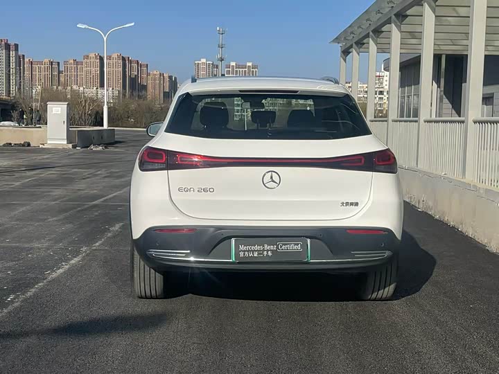 Mercedes-Benz EQA 2022 2022款 EQA 300 4MATIC 首发特别版