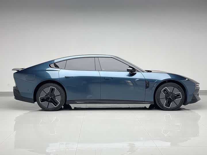 XPeng P7 2025 2025款 820 超长续航 Ultra