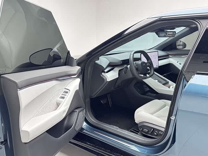 XPeng P7 2025 2025款 820 超长续航 Ultra