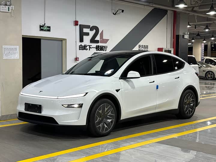 2025 Tesla Model Y