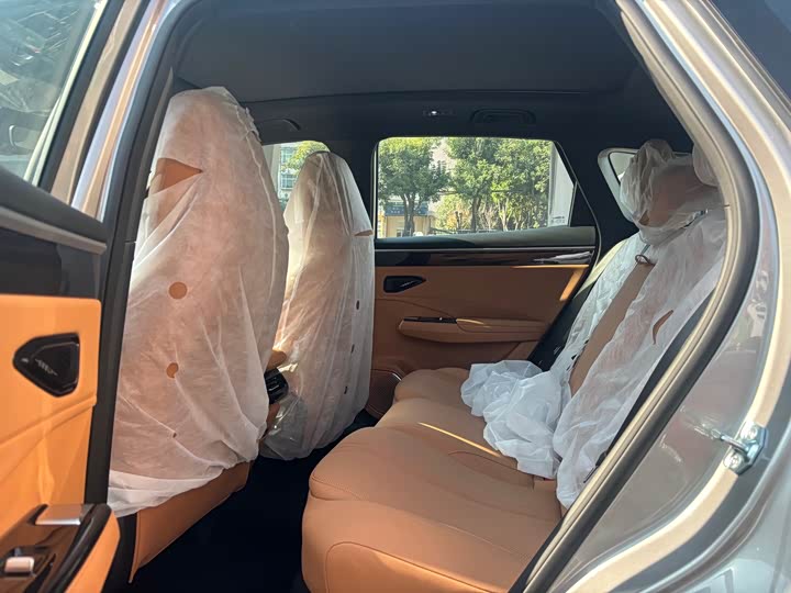 Geely Galaxy L7 2025 2025款 EM-i 115km 探索+版