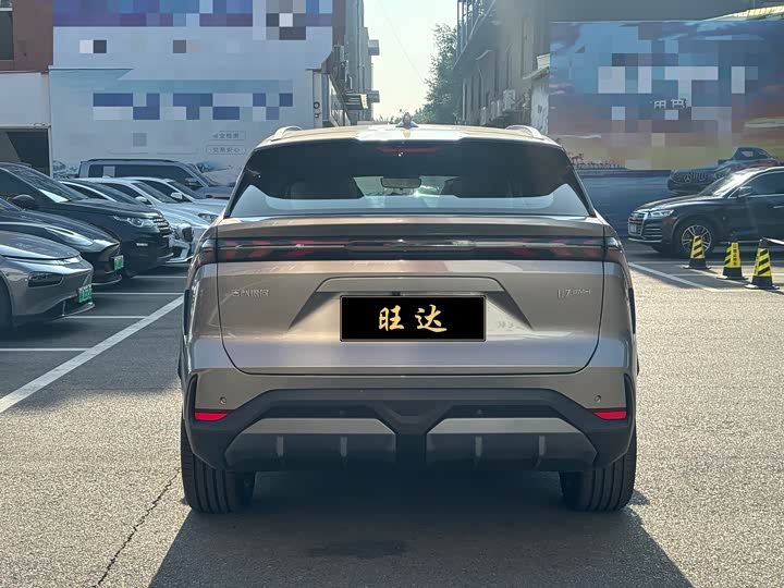 Geely Galaxy L7 2025 2025款 EM-i 115km 探索+版