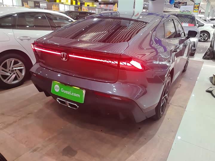 Changan UNI-V Hybrid 2024 2024款 蓝鲸智电iDD 136km 智酷型