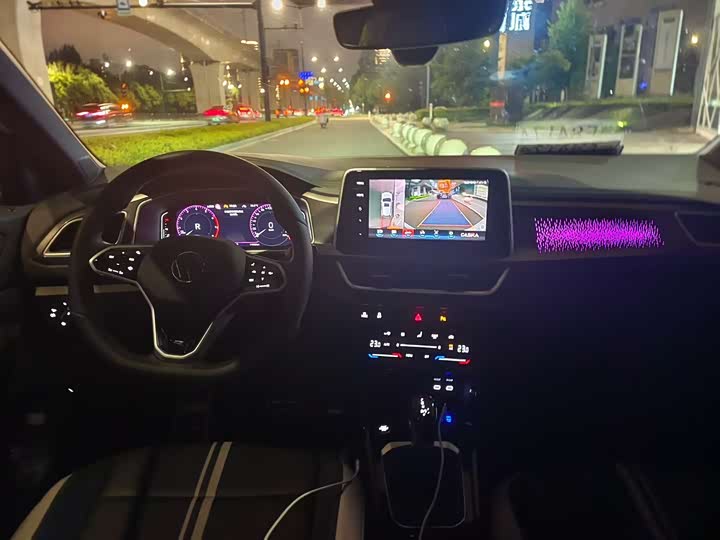 Volkswagen T-Roc 2025 2025款 300TSI DSG两驱辰光版