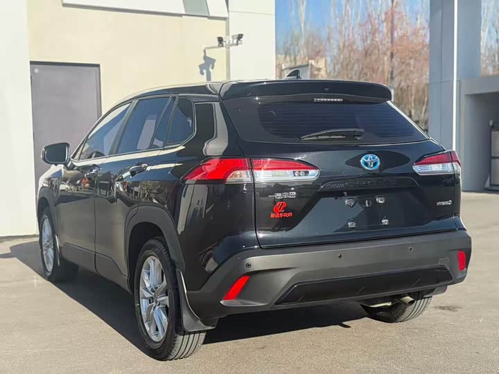 Toyota Corolla Cross 2024 2024款 2.0L 智能电混双擎 精英版