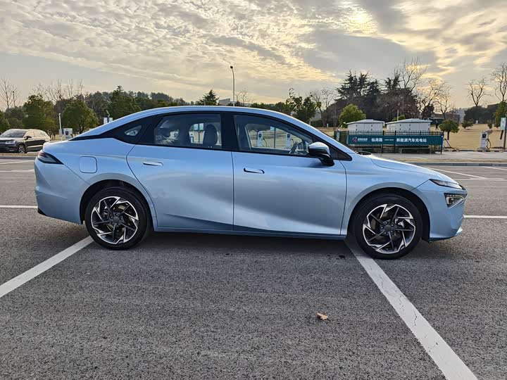 GAC Aion S Max 2024 2024款 80 星辰版 三元锂