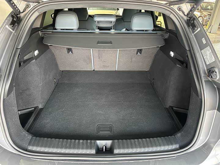 Audi Q6L e-tron 2026 2026款 首发领航版