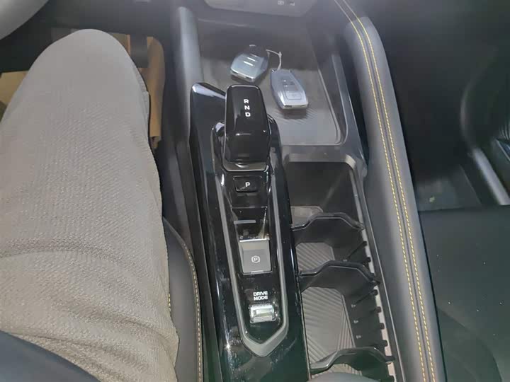 Geely Coolray 2025 2025款 缤越L 1.5TD DCT 星钻