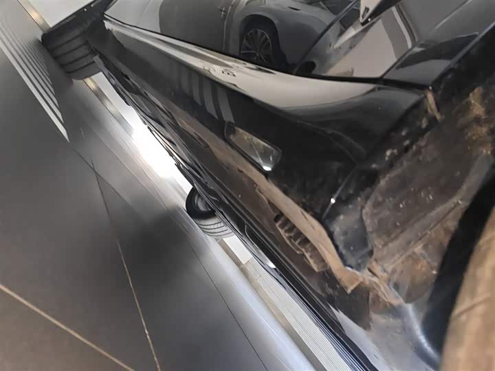 BMW X5 2023 2023款 xDrive 40Li 尊享型M运动曜夜套装