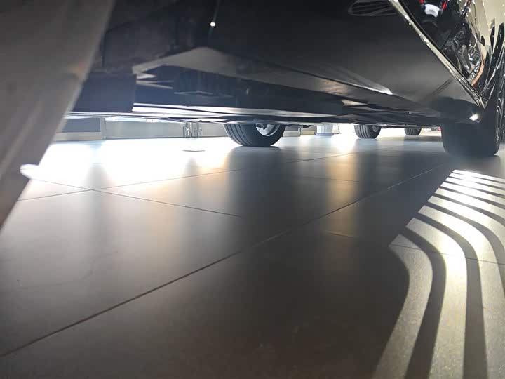 BMW X5 2023 2023款 xDrive 40Li 尊享型M运动曜夜套装