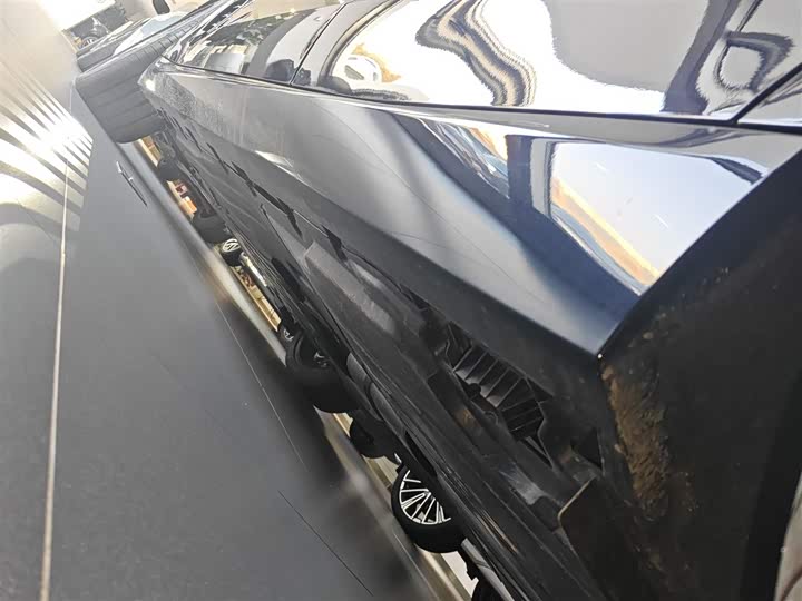 BMW X5 2023 2023款 xDrive 40Li 尊享型M运动曜夜套装