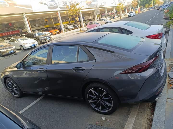 GAC Trumpchi Empow R 2024 2024款 270T DCT 影豹S版