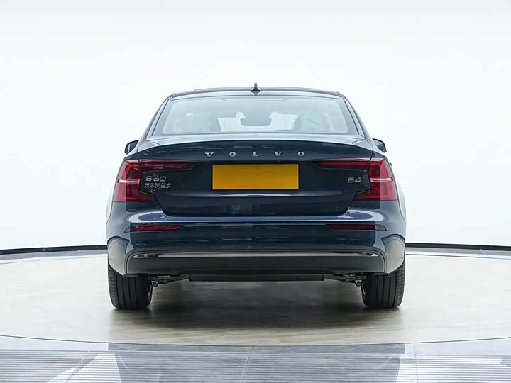 Volvo S60 2026 2026款 B4 智远豪华版