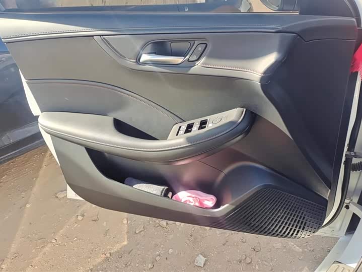 Roewe i5 2023 2023款 1.5L 手动舒享版