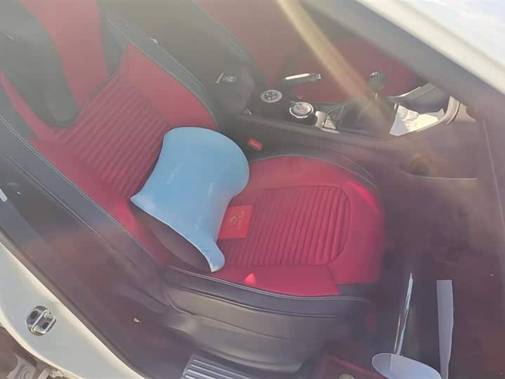 Roewe i5 2023 2023款 1.5L 手动舒享版