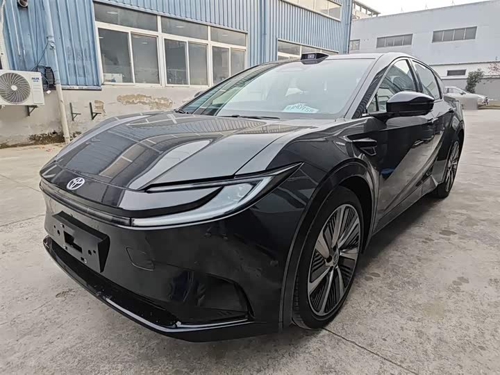 2025 Toyota bZ5