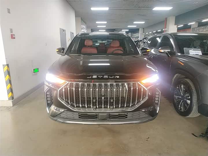 Jetour X70 Plus 2025 2025款 冠军版 1.5T DCT冠军PRO 5座