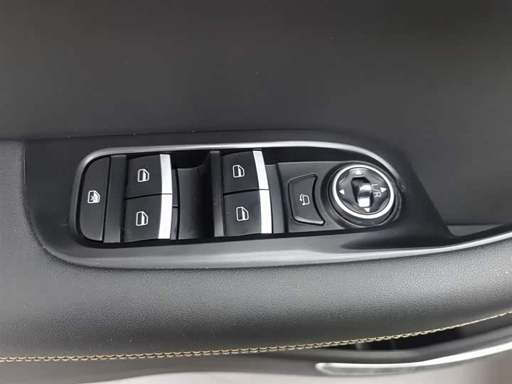 Chery Tiggo 8 2024 2024款 荣耀版 230TCI 自动卓越版 5座