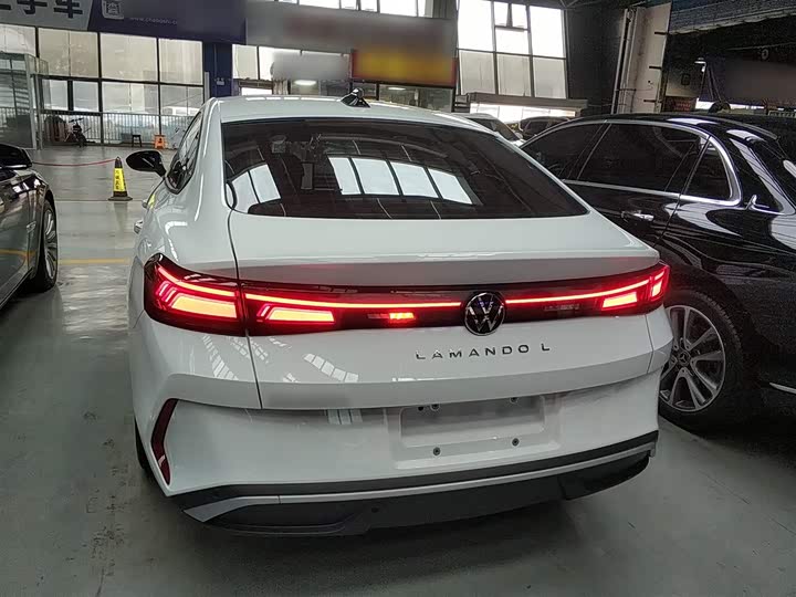 Volkswagen Lamando L 2026 2026款 凌渡L 300TSI 凌动版