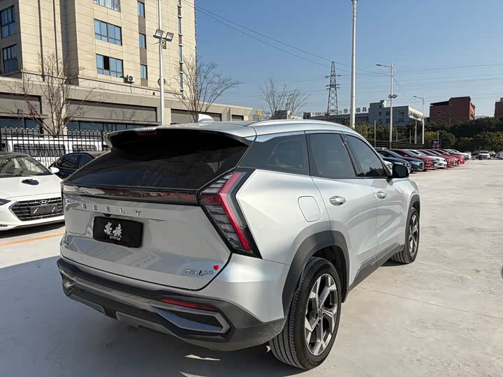 Geely Atlas L 2024 2024款 1.5TD DCT尊贵版