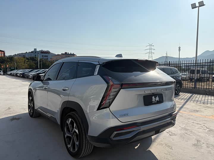 Geely Atlas L 2024 2024款 1.5TD DCT尊贵版