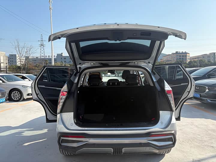 Geely Atlas L 2024 2024款 1.5TD DCT尊贵版