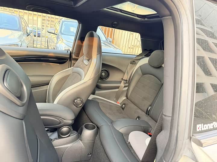 Mini Mini JCW 2022 2022款 2.0T JOHN COOPER WORKS ALL-IN