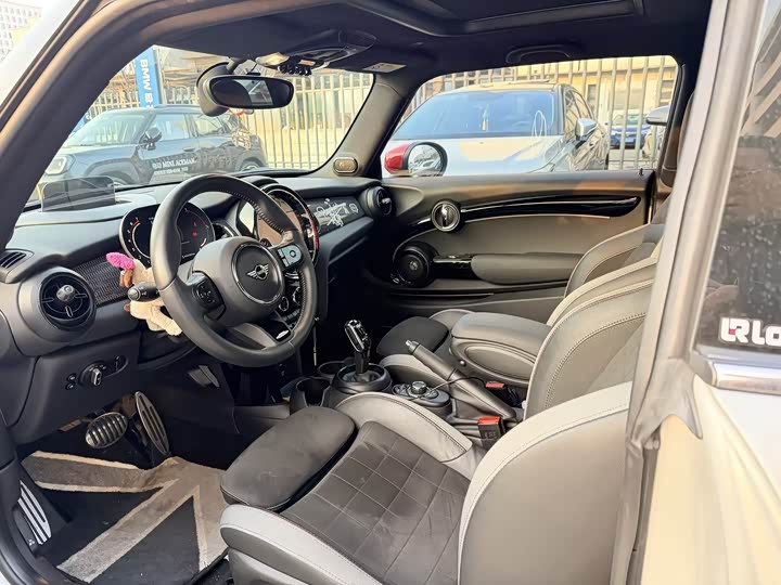 Mini Mini JCW 2022 2022款 2.0T JOHN COOPER WORKS ALL-IN