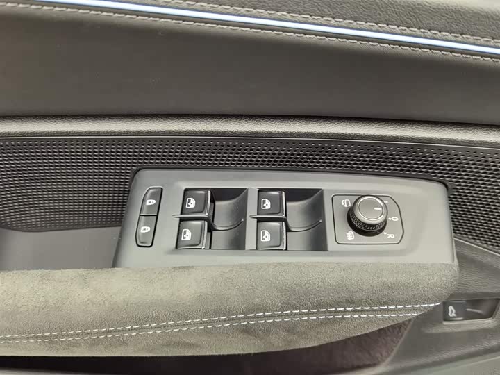 Volkswagen Passat 2025 2025款 Pro 380TSI 星空龙尊版