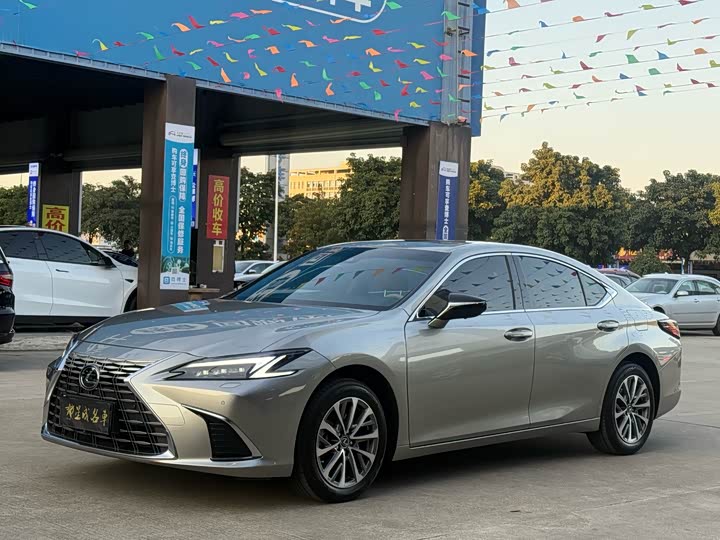 Lexus ES 2025 2025款 200 臻享版