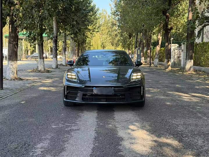 Porsche Panamera 2024 2024款 Panamera 4 行政加长版 2.9T
