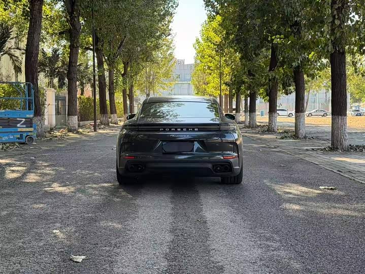 Porsche Panamera 2024 2024款 Panamera 4 行政加长版 2.9T