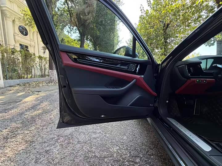 Porsche Panamera 2024 2024款 Panamera 4 行政加长版 2.9T