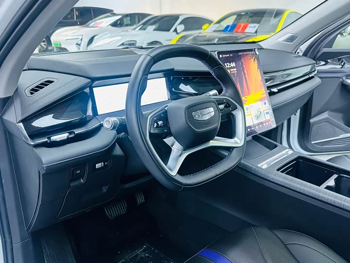 Geely Preface L 2024 2024款 油混 1.5TD 星河版