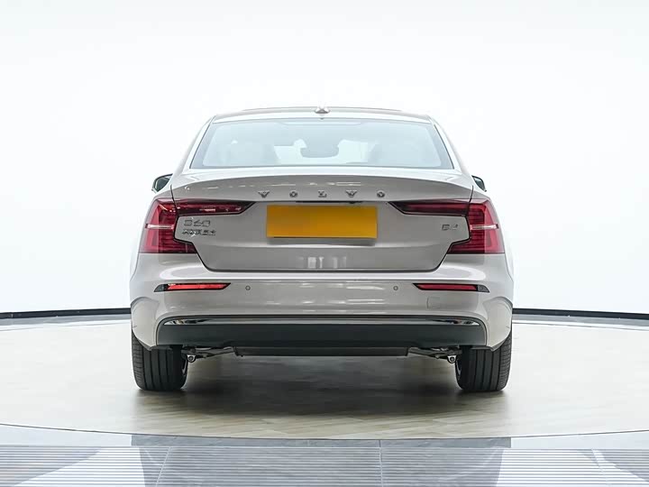 Volvo S60 2026 2026款 B4 智远豪华版