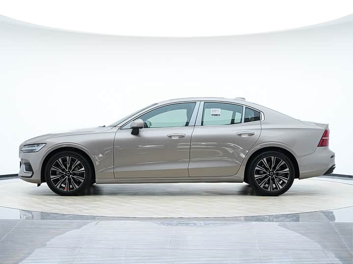 Volvo S60 2026 2026款 B4 智远豪华版