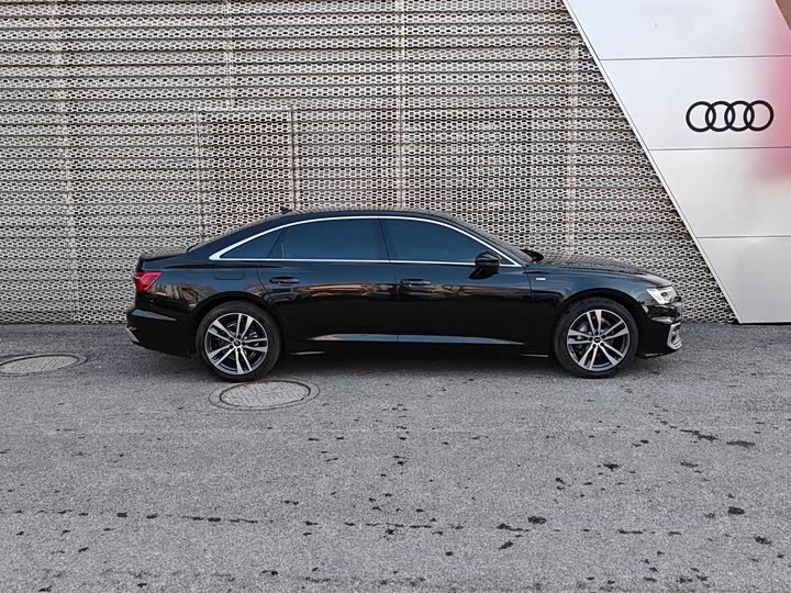Audi A6L 2025 2025款 40 TFSI 豪华动感型