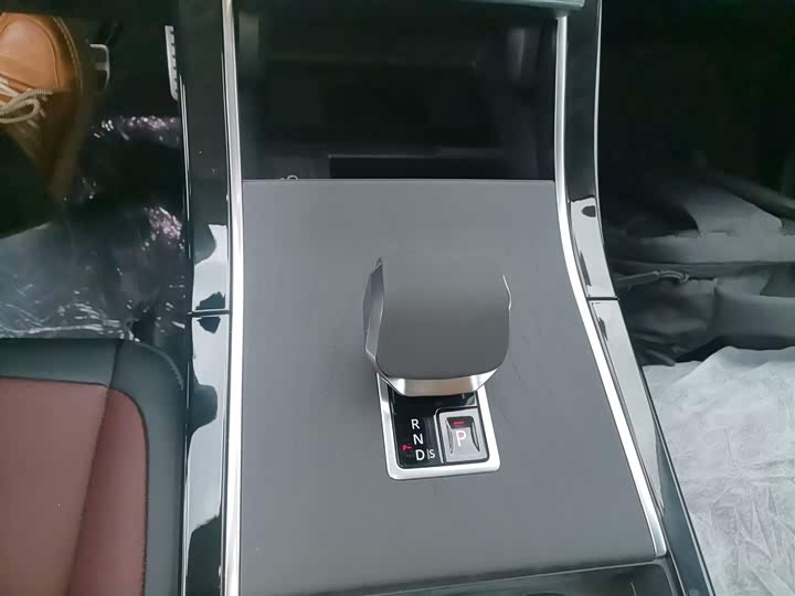 Land Rover Range Rover Evoque L 2026 2026款 揽胜极光 L SE